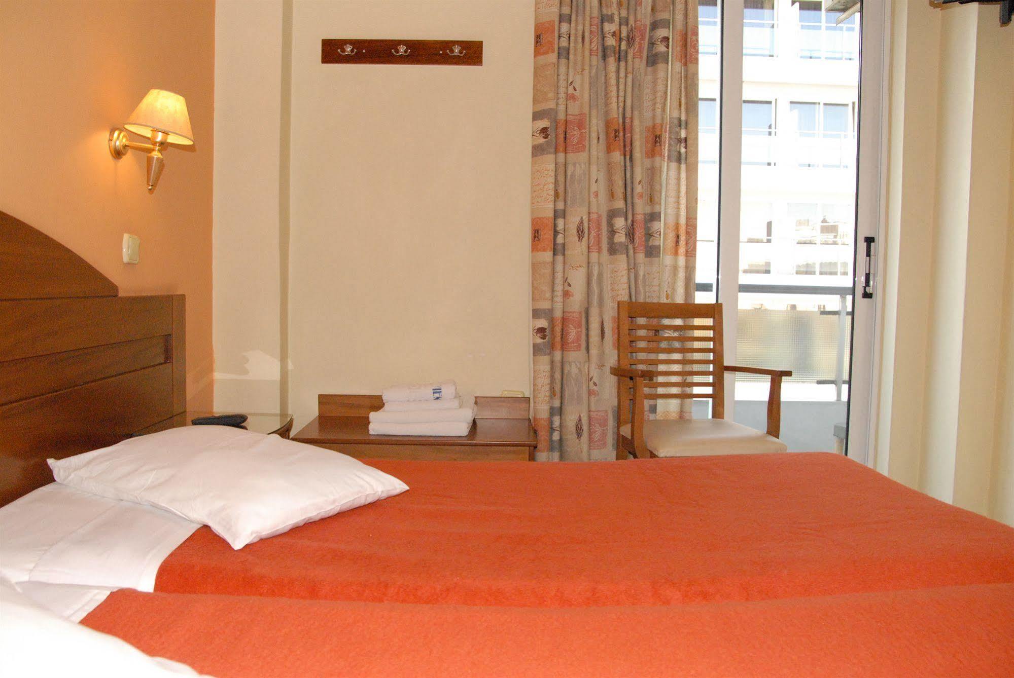 Vienna Hotel Афіни Екстер'єр фото