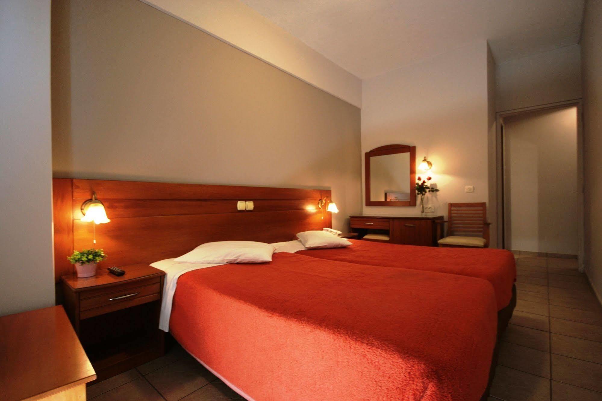 Vienna Hotel Афіни Екстер'єр фото